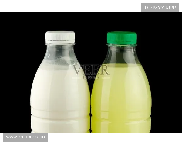 扎克拉文家的冰箱里居然塞满了能量饮料，训练完直接干掉一整瓶？